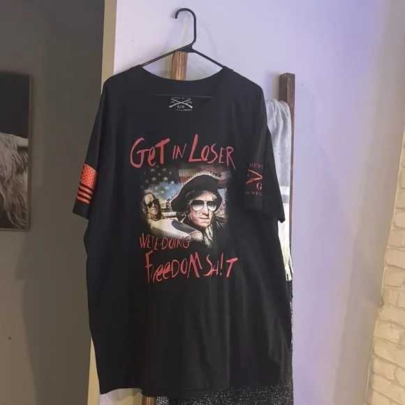 Grunt Style Black Tee with freedom graphic - Picture 2 of 4